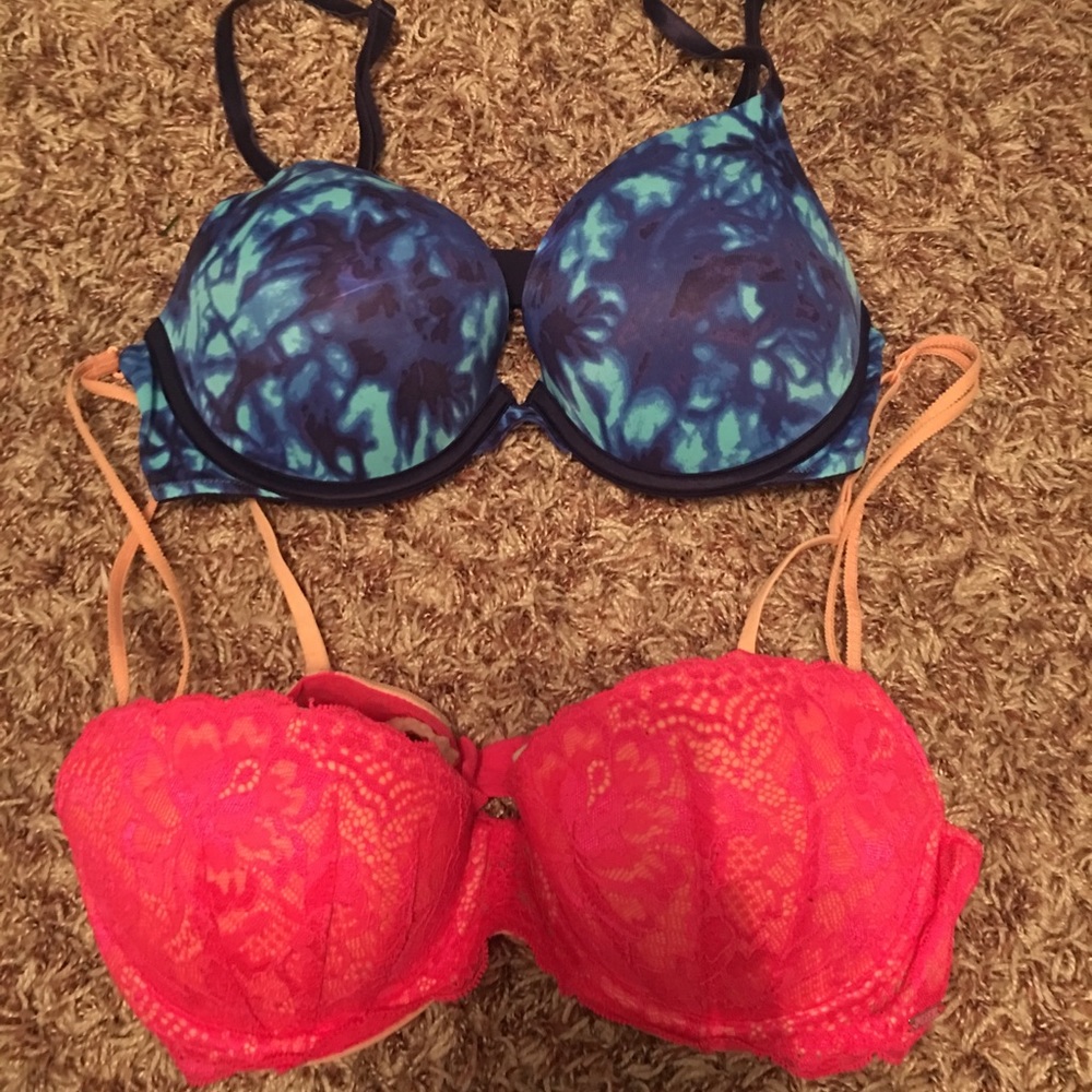 VS PINK bras size 34C